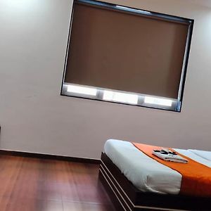Hotel Raviraj Palace