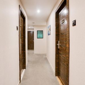 Super Collection O Andheri Near Western Express Highway